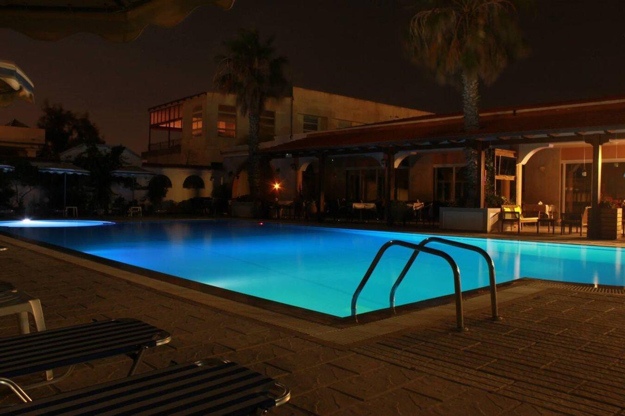 Bay Hotel 2*