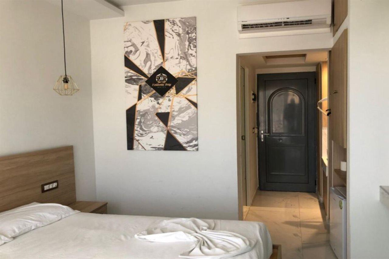 Bay Hotel
