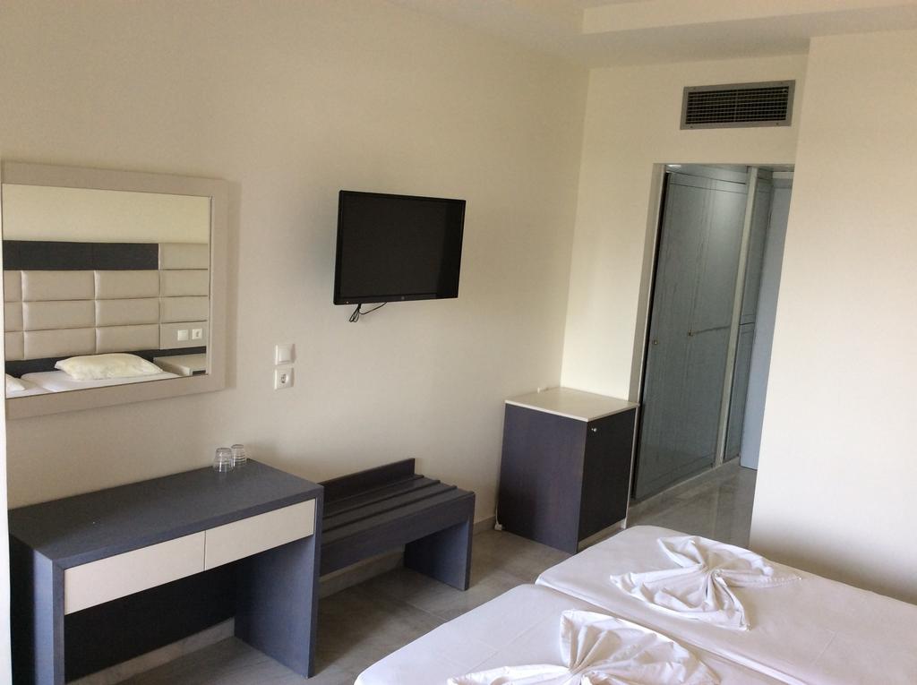 Bay Hotel 2*