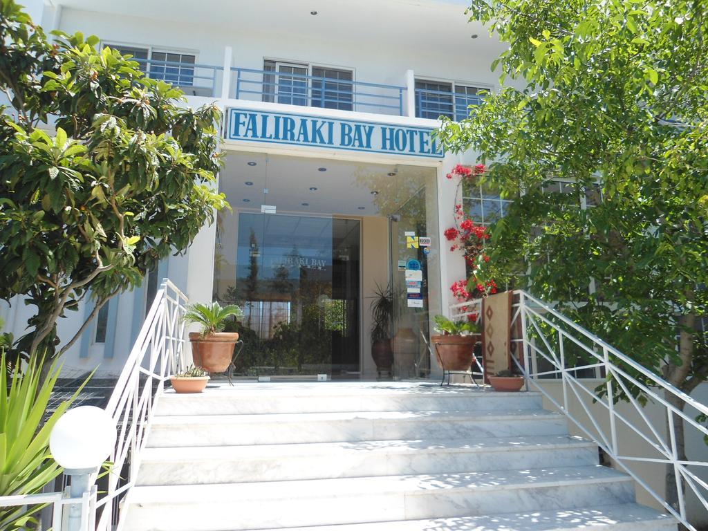 Hotel Bay 2*