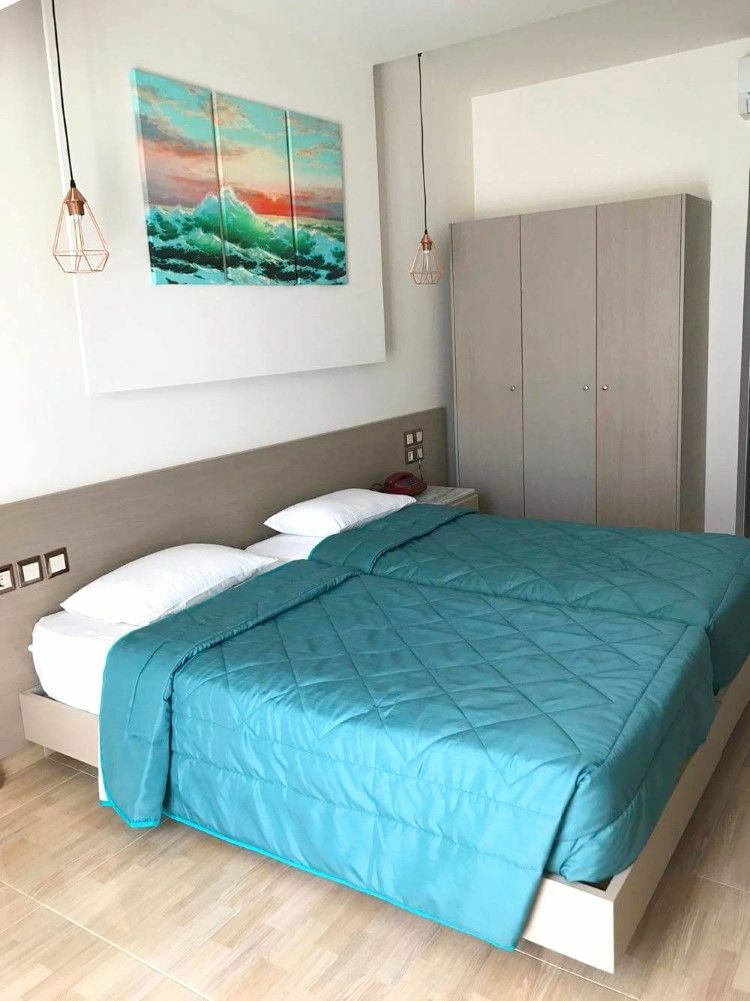 Bay Hotel 2*