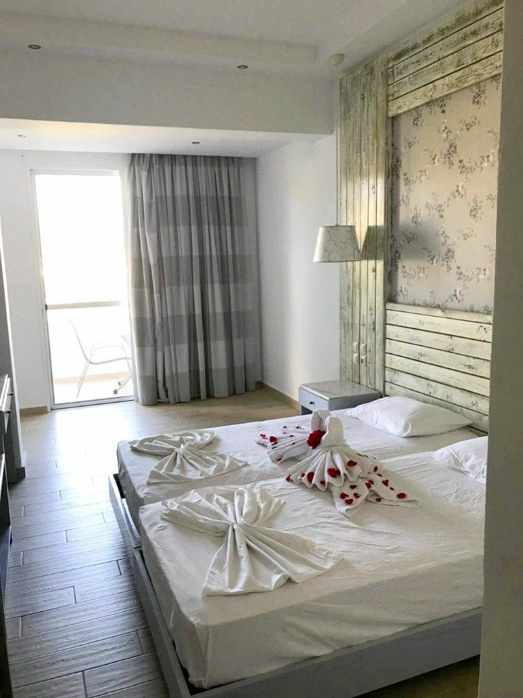 Bay Hotel